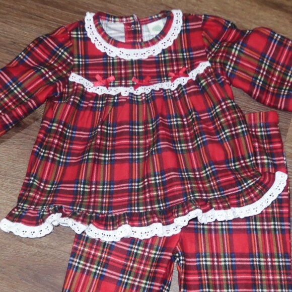 NWOT Girls Little Me Super Soft Holiday Plaid Christmas Pajamas Flannel size 18M - Picture 2 of 3